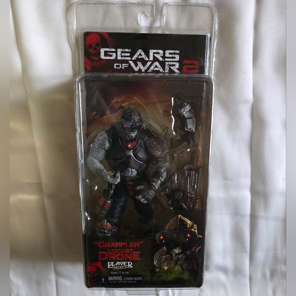 NECA Gears of War 2 Grappler Figure NIB